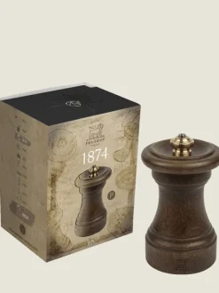 Peugeot Saveurs 1874 Moulin à poivre manuel en bois patiné, 10 cm -> Coffrets Cadeaux|Envie De Design