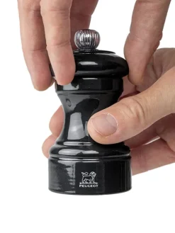 Peugeot Saveurs Bistro Moulin à poivre manuel en bois laqué, noir, 10 cm - 4" -><noscript><img width=