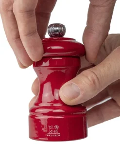 Peugeot Saveurs Bistro Moulin à poivre manuel en bois laqué, rouge passion, 10 cm - 4" -><noscript><img width=