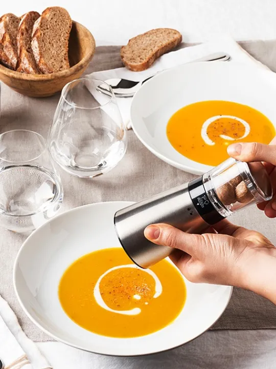 Peugeot Saveurs Daman Moulin à muscade manuel en inox et acryl 15 cm -> Envie De Design|Envie De Saveurs