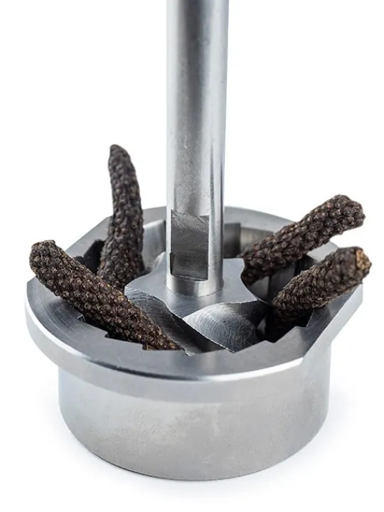 Peugeot Saveurs Isen moulin à poivres longs et gros grains de poivre manuel en bois couleur naturel 16 cm - 6,25" -> Envie De Saveurs|Moulins À Poivre