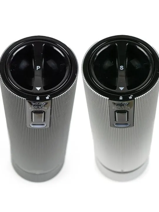Peugeot Saveurs Line electrique Coffret cadeau - duo de moulins à poivre et à sel électriques rechargeables, u'select, carbone et aluminium, 15 cm - 6in. -> Coffrets Cadeaux|Envie De Design