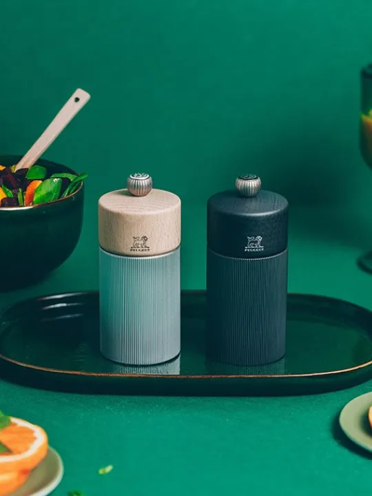 Peugeot Saveurs Line Moulin à poivre manuel, alu, 12 cm - 4,75" -> Idées Cadeaux -50€|Envie De Design