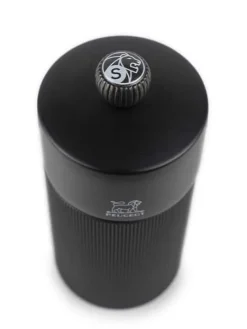Peugeot Saveurs Line Moulin à sel manuel en bois et aluminium noir mat, 12 cm - 4,75in -><noscript><img width=