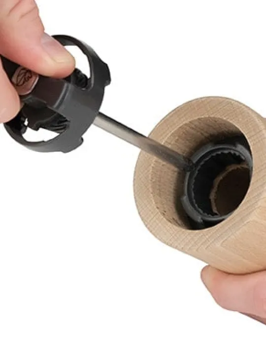Peugeot Saveurs Naka moulin à graines de lin en bois naturel 11 cm - 4,5‘‘ -> Envie De Saveurs|Moulins Expert