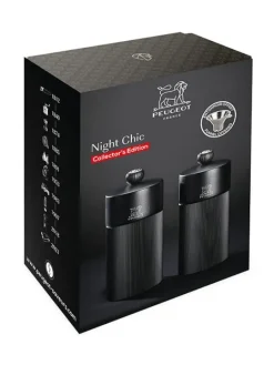 Peugeot Saveurs Night chic Coffret cadeau - duo de moulins à poivre et à sel manuels line noir mat 12 cm et son entonnoir en inox -><noscript><img width=