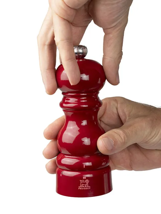 Peugeot Saveurs Paris u'select Moulin à poivre manuel u'select en bois laqué, rouge passion, 15 cm - 6in -> Idées Cadeaux -50€|Envie De Couleurs