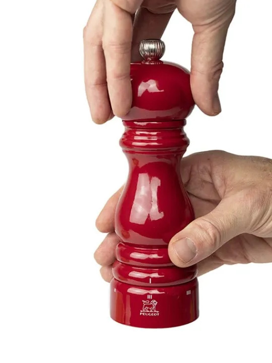Peugeot Saveurs Paris u'select Moulin à sel manuel u'select en bois laqué, rouge passion, 18 cm - 7in -> Idées Cadeaux -100€|Envie De Couleurs